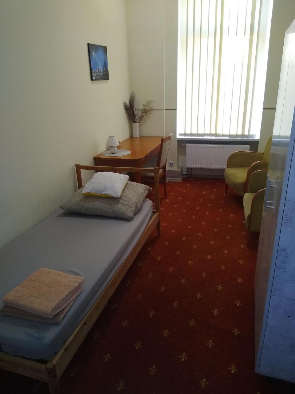 Hostel Kwadrans Ґлівіце Екстер'єр фото